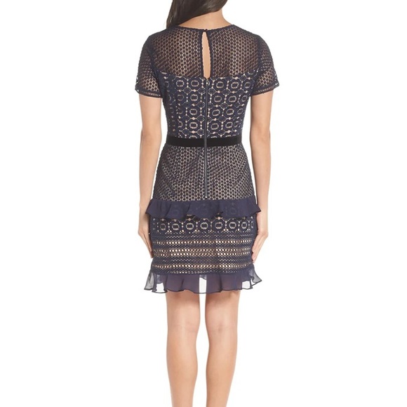 Chelsea28 lace dress - Picture 2 of 7